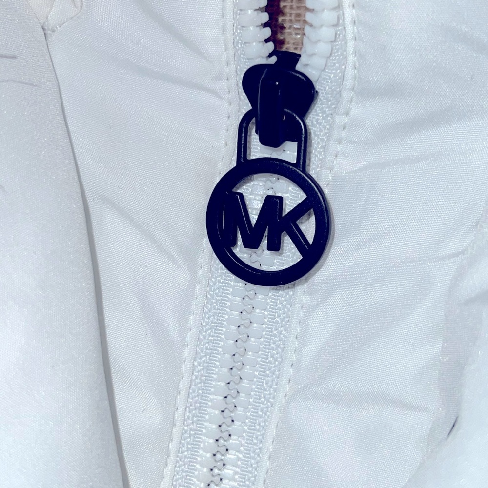 MICHAEL Michael Kors White Puffer Jacket with Faux Fur Trim - Picture 5 of 14